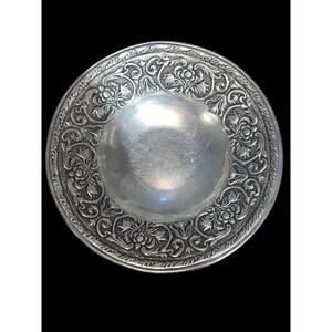 Vintage Wilton Armetale 13-Inch Ornate Round Serving Bowl
